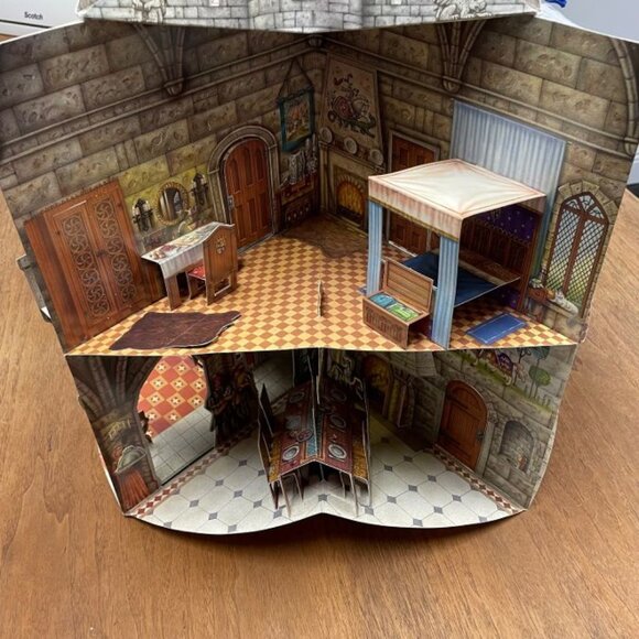 Medieval Castle by Phil Wilson Hardback Expanding Book - GUC - Picture 10 of 12